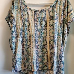 American Eagle Flowy Short sleeve Top